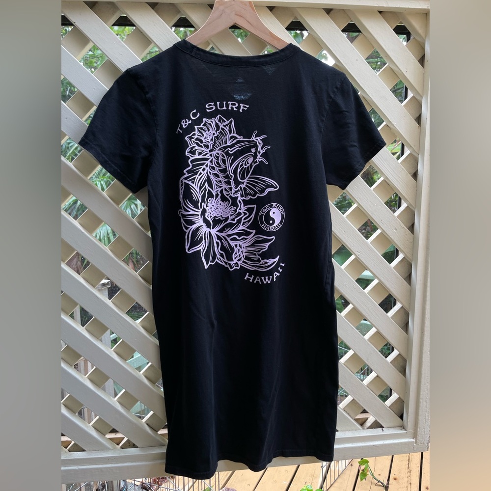 Black T&C Surf Hawaii Graphic T-Shirt Dress